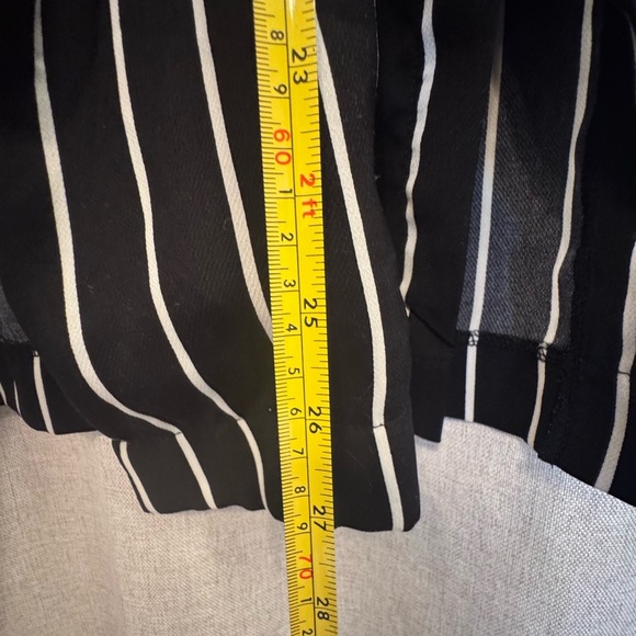 Woman’s Iris Black and White Striped Blazer Size Small - Picture 3 of 12